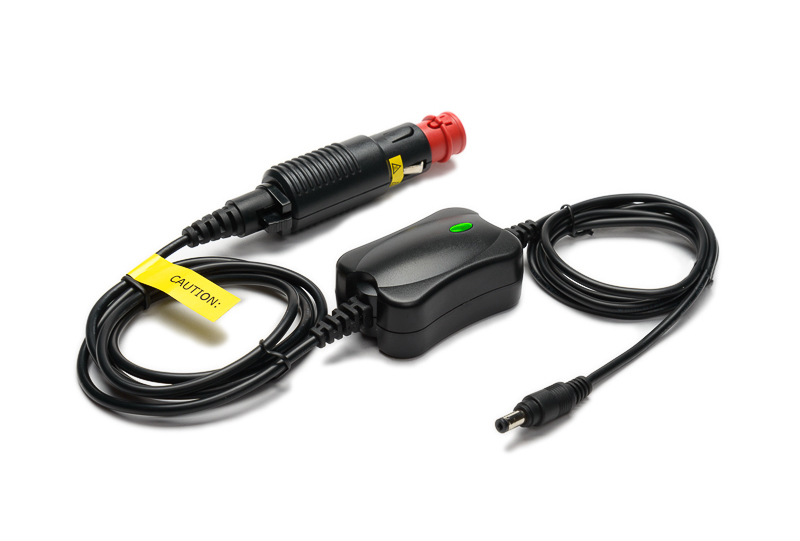 12 Watt Auto-Adapter CAR12A Der 12 Watt Auto-Adapter CAR12A mit Car/Truck Eingangsstecker.